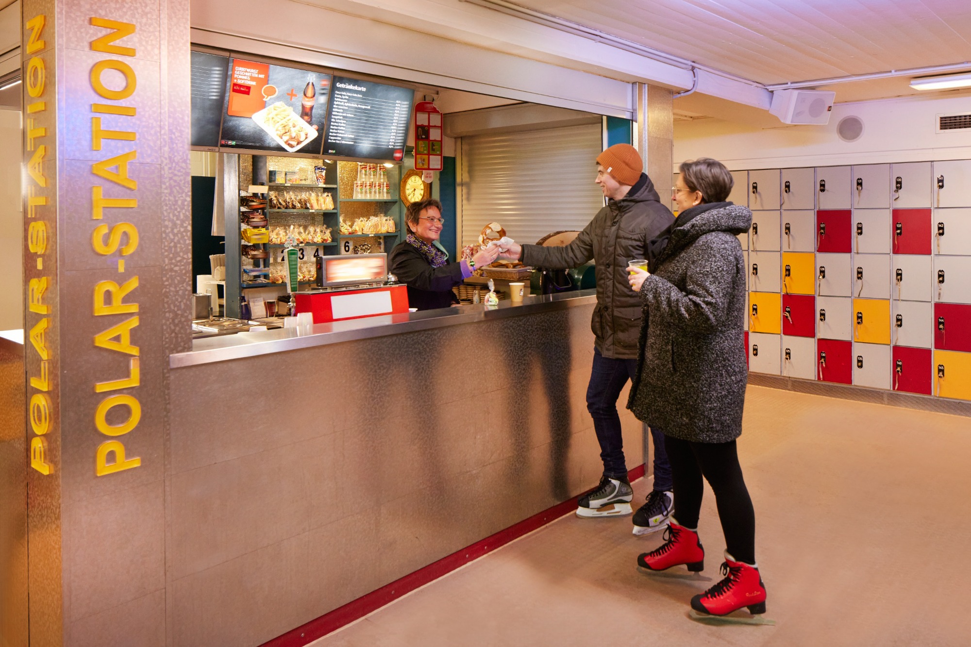 Kiosk mit Menschen