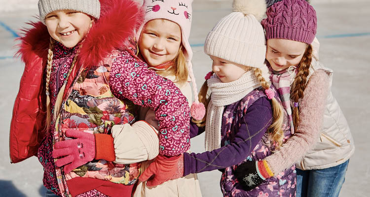 Kindergruppe auf dem Eis
